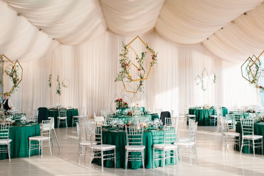 emerald green table decor