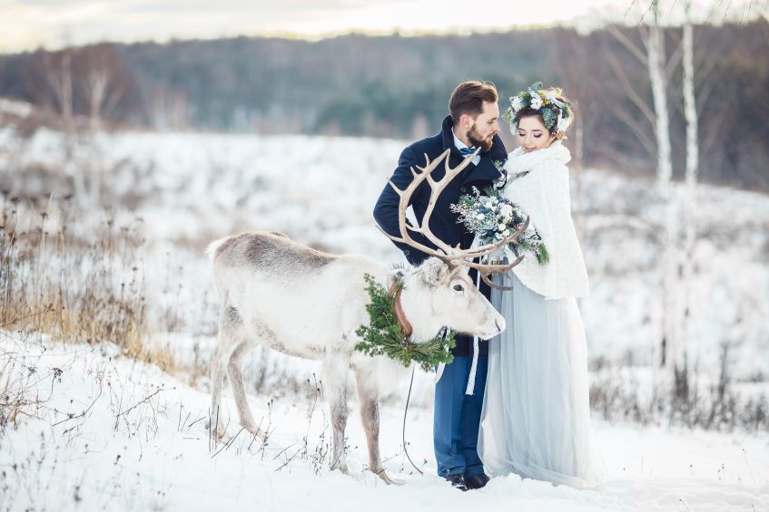 Winter Wedding Decoration Ideas For A Magical Moment– CV Linens