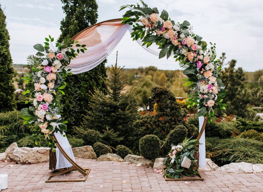 outdoor-round-arch