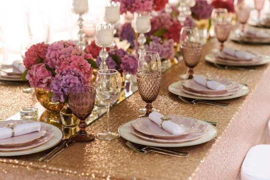 gold-sequin-table-setup