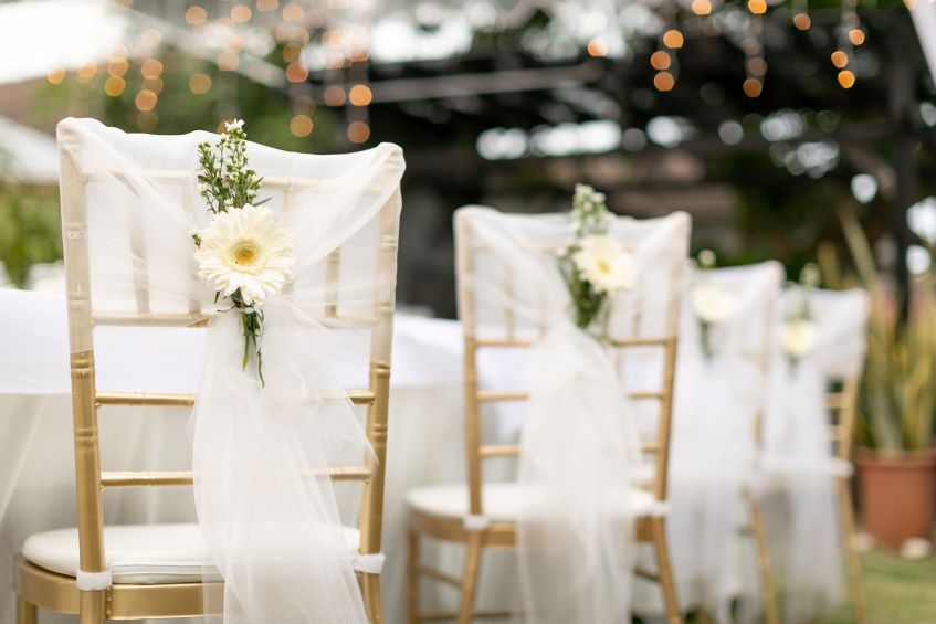 gold-chiavari-chair