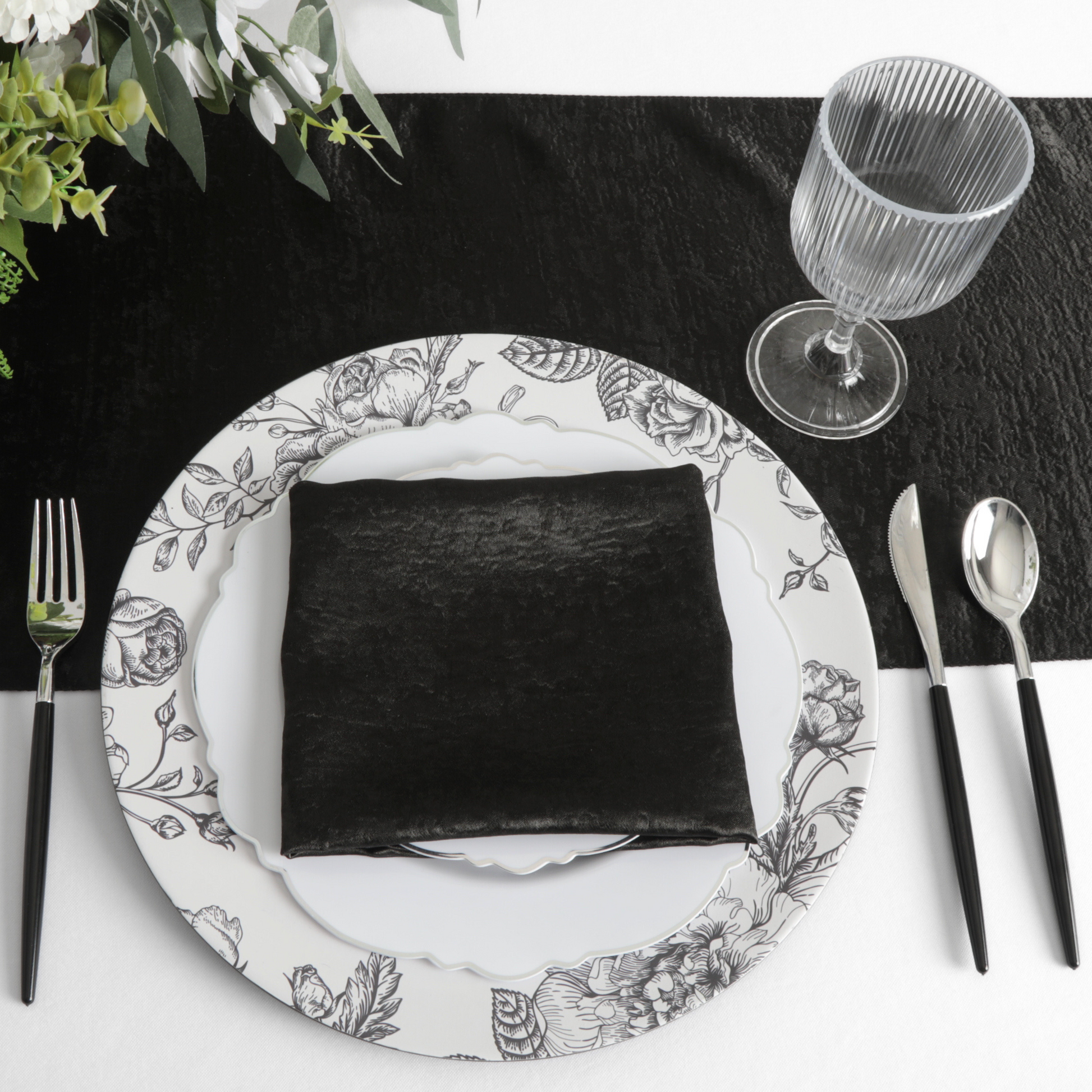 Crinkle Shimmer Table Runner - Black