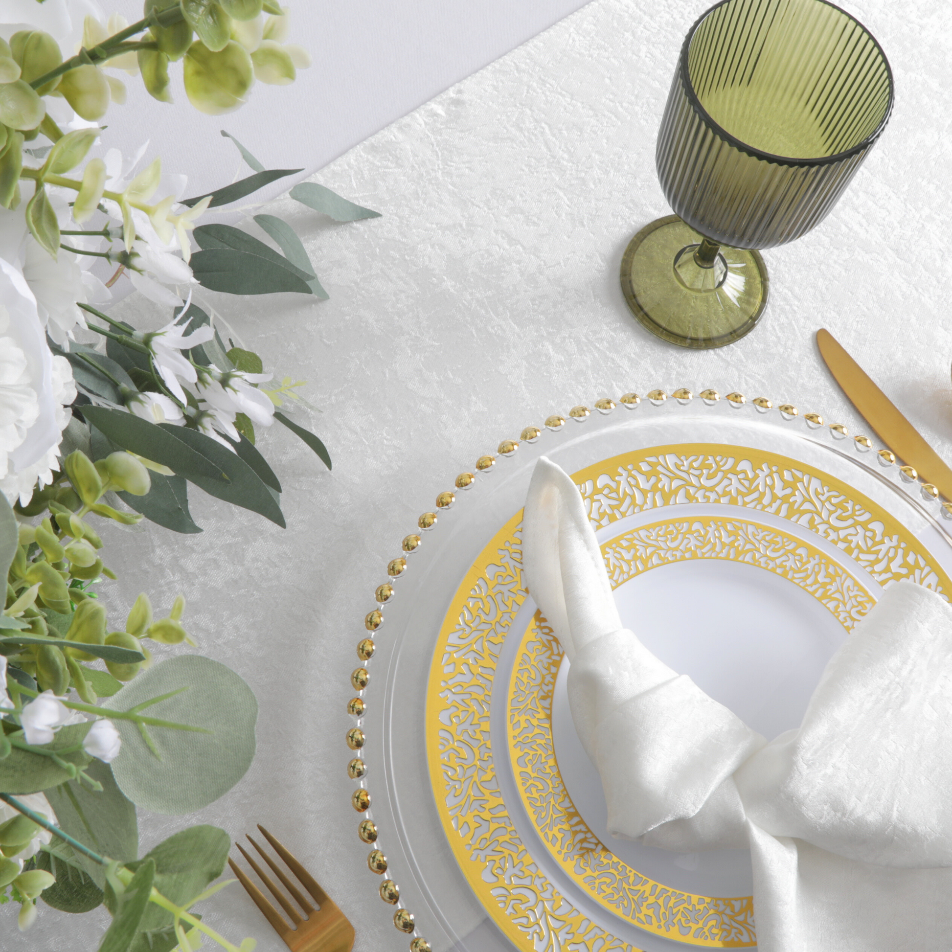 Crinkle Shimmer Table Runner - Light Ivory/Off White