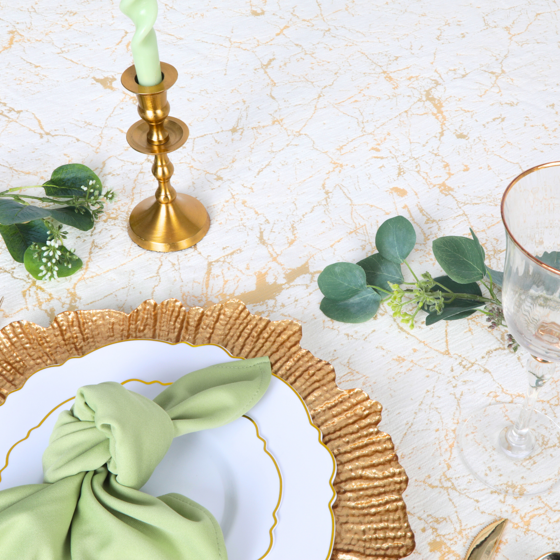 Marble Reversible Jacquard Tablecloth 120" Round - Gold