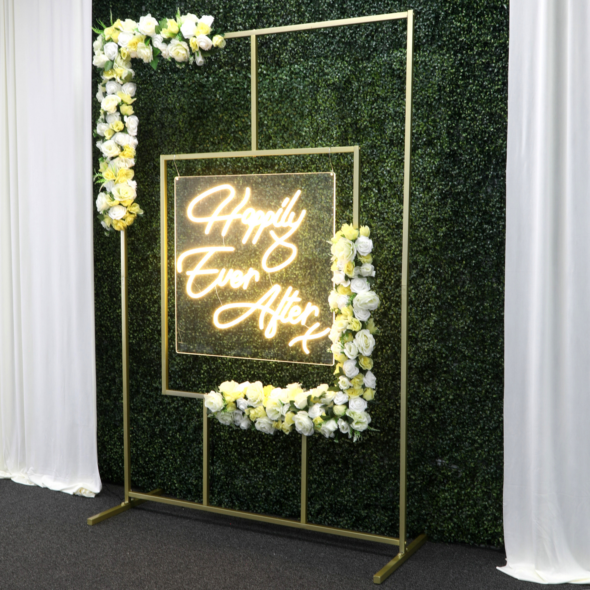 Sturdy Metal Backdrop Stand Frame Shiny Gold Stand for Wedding